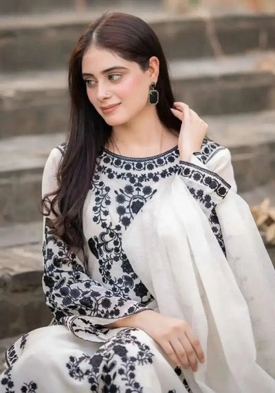4 Piece Embroidered Unstitched Suit - Varsa.pk