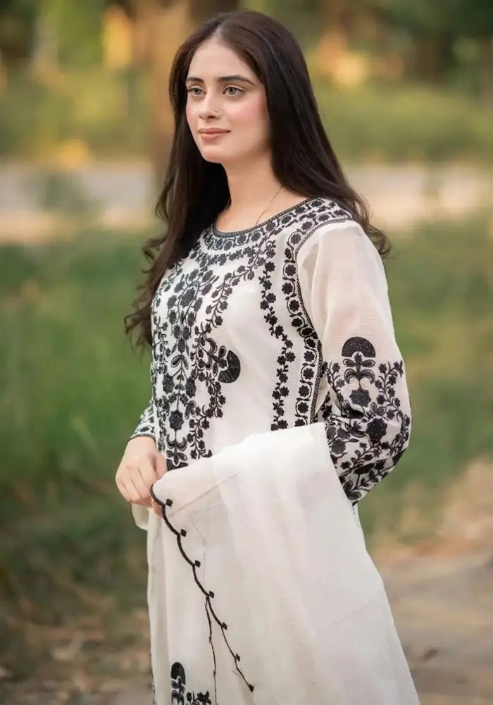 4 Piece Embroidered Unstitched Suit - Varsa.pk