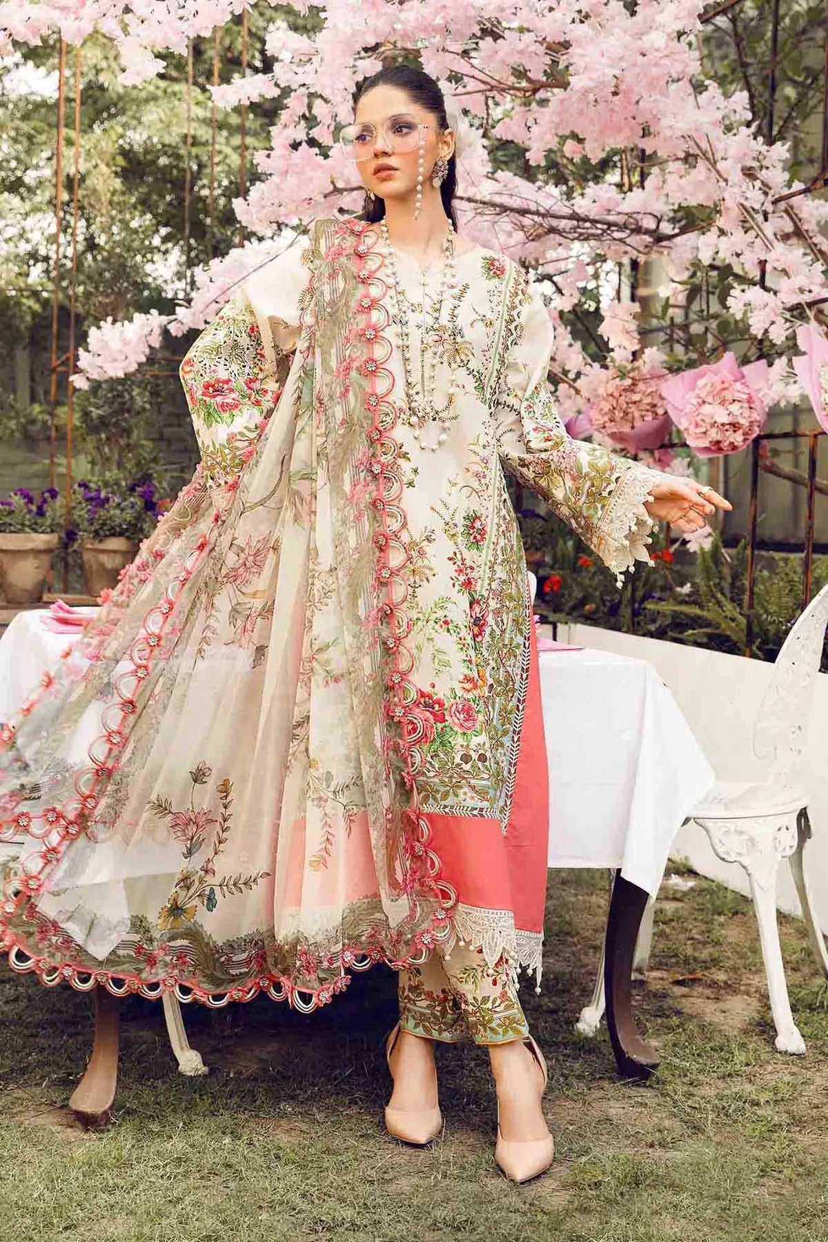 Gorgeous Lawn 3 Pcs Unstitched - Varsa.pk